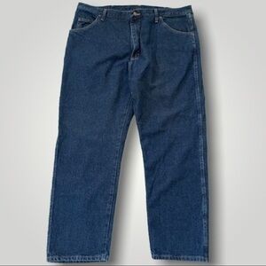 Wrangler Regular Fit Jeans 42 x 30 Like New